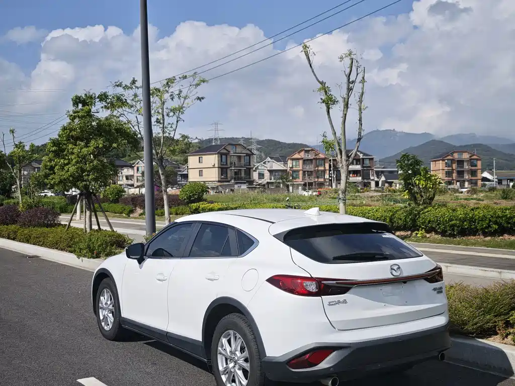 Mazda CX-4 — фото 4