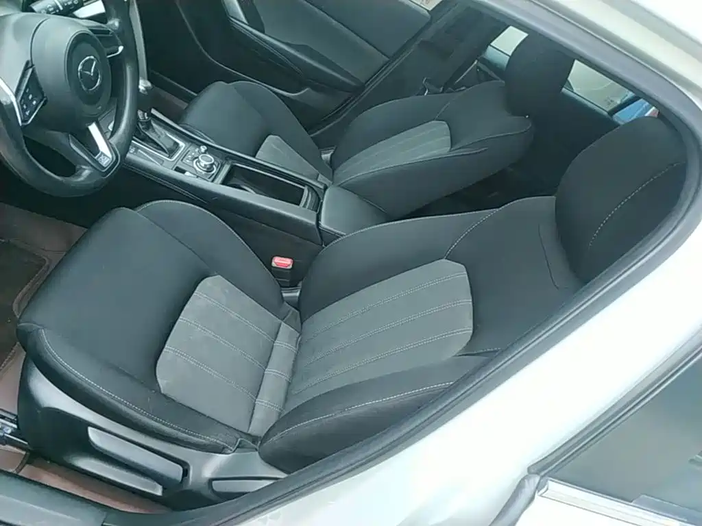 Mazda CX-4 — фото 14