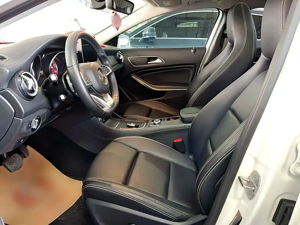 Mercedes-Benz GLA — фото 14