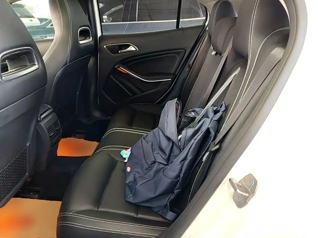 Mercedes-Benz GLA — фото 16