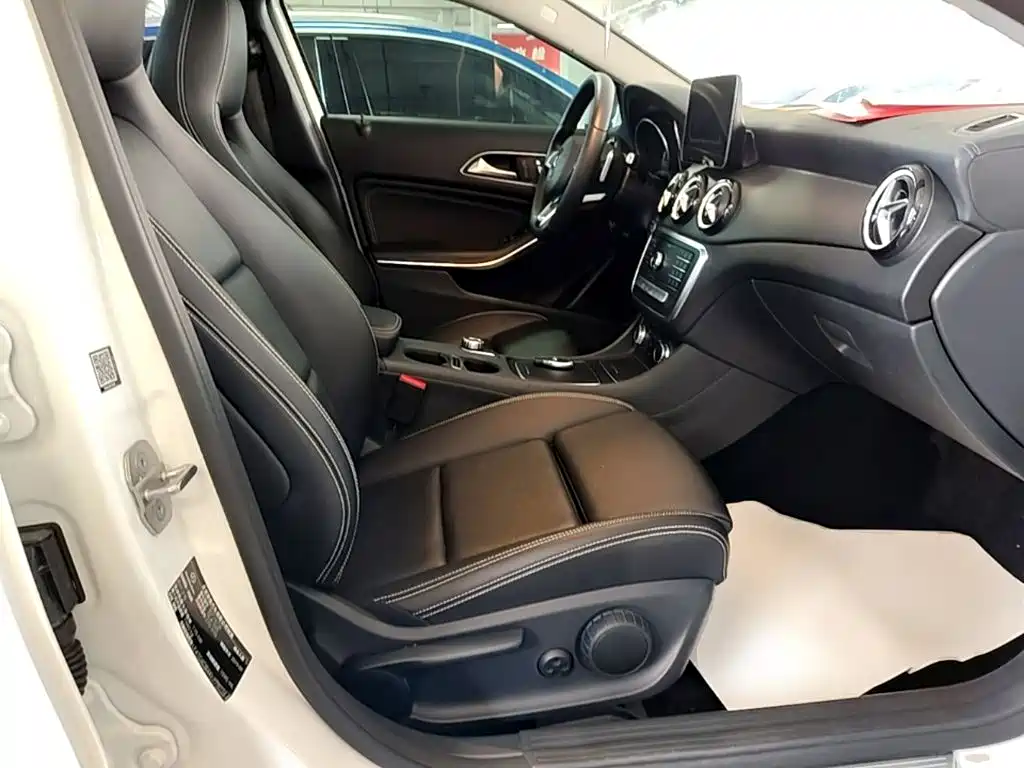 Mercedes-Benz GLA — фото 24