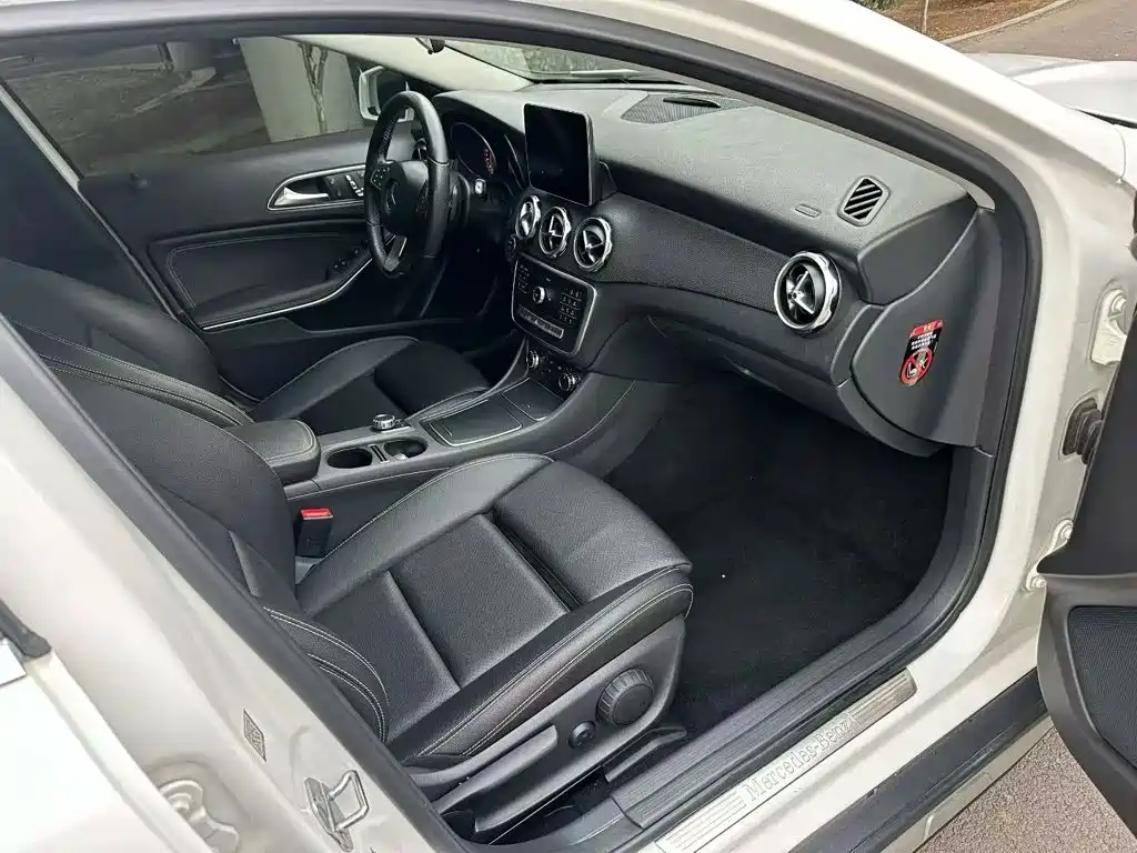 Mercedes-Benz GLA — фото 4