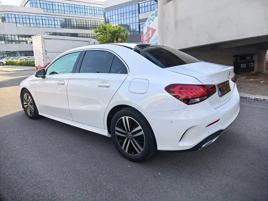 Mercedes-Benz A-Class — фото 6