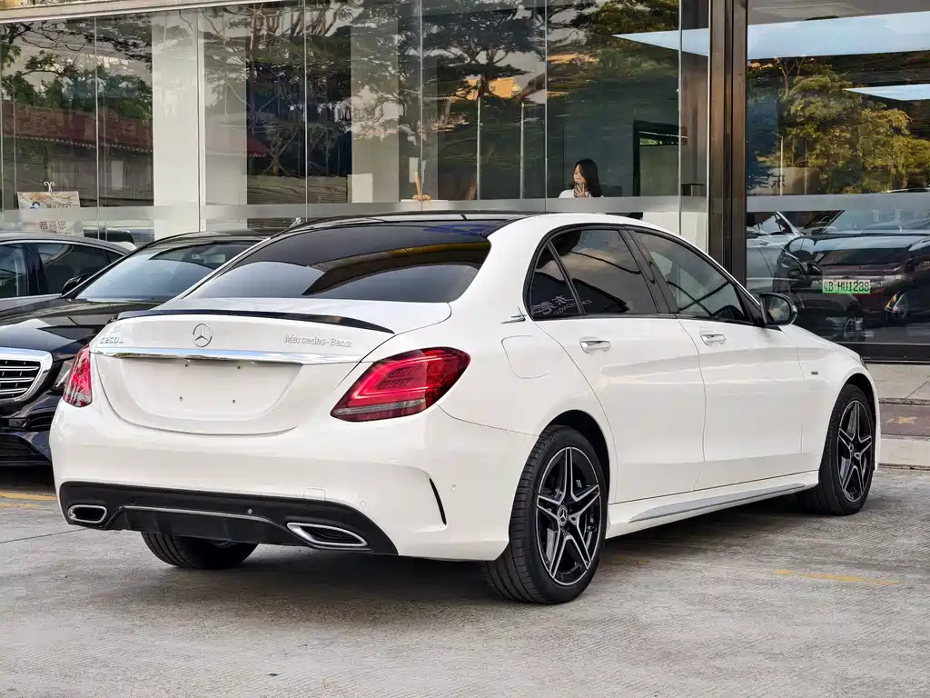 Mercedes-Benz C-Class — фото 30