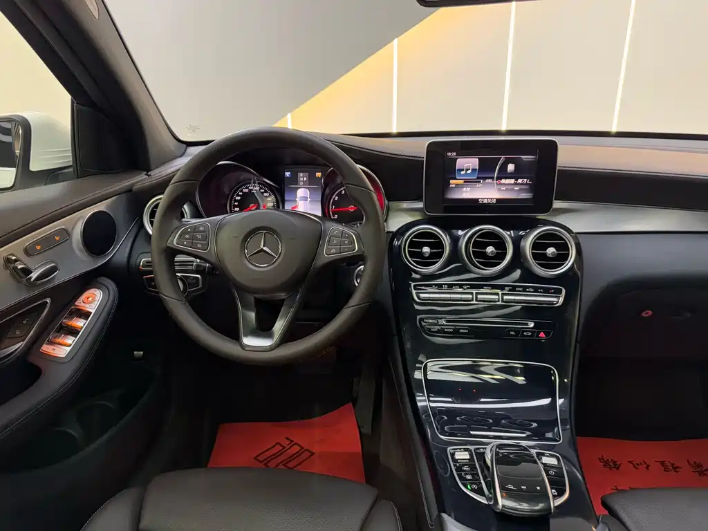 Mercedes-Benz GLC — фото 20