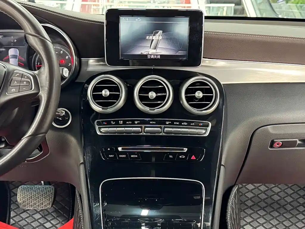 Mercedes-Benz GLC — фото 16