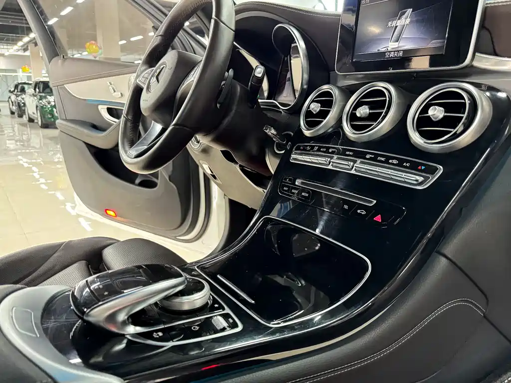 Mercedes-Benz GLC — фото 17