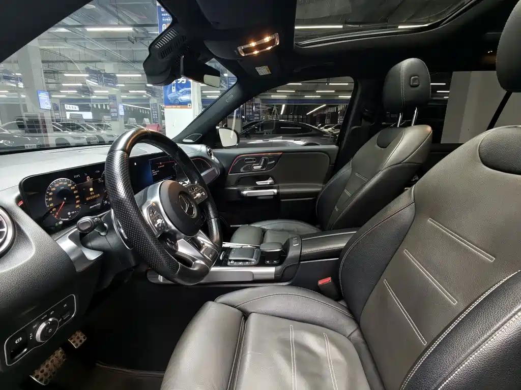 Mercedes-Benz GLB AMG — фото 5
