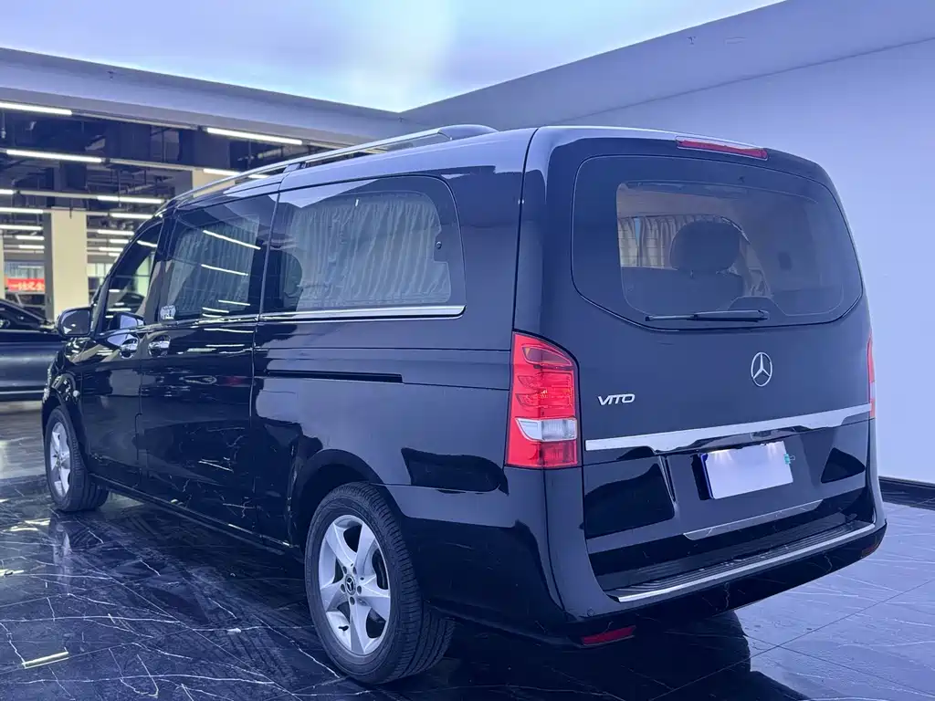 Mercedes-Benz Vito — фото 15