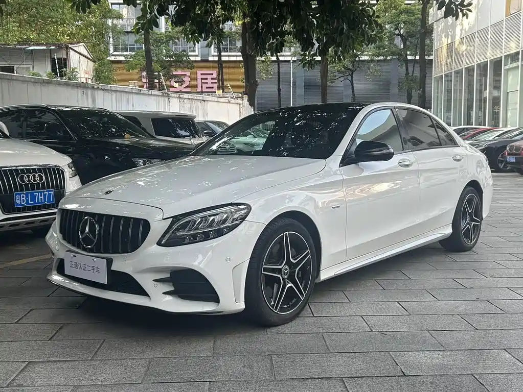 Mercedes-Benz C-Class — фото 1