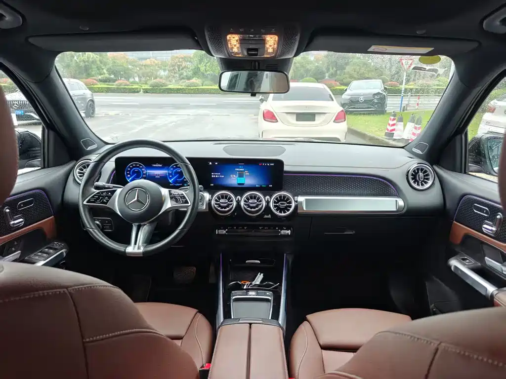 Mercedes-Benz EQB — фото 10