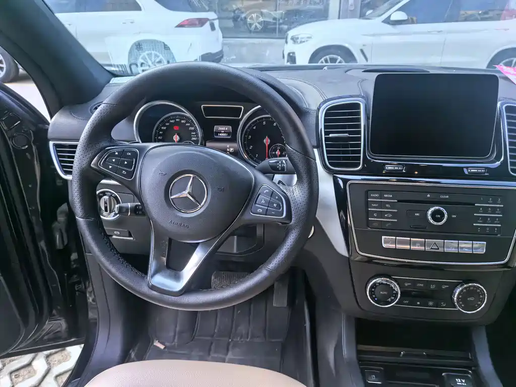 Mercedes-Benz GLE Coupe — фото 13