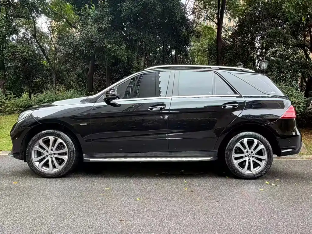 Mercedes-Benz GLE (Import) — фото 3