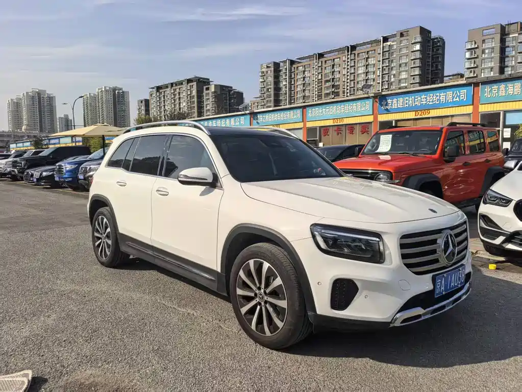 Mercedes-Benz GLB — фото 3