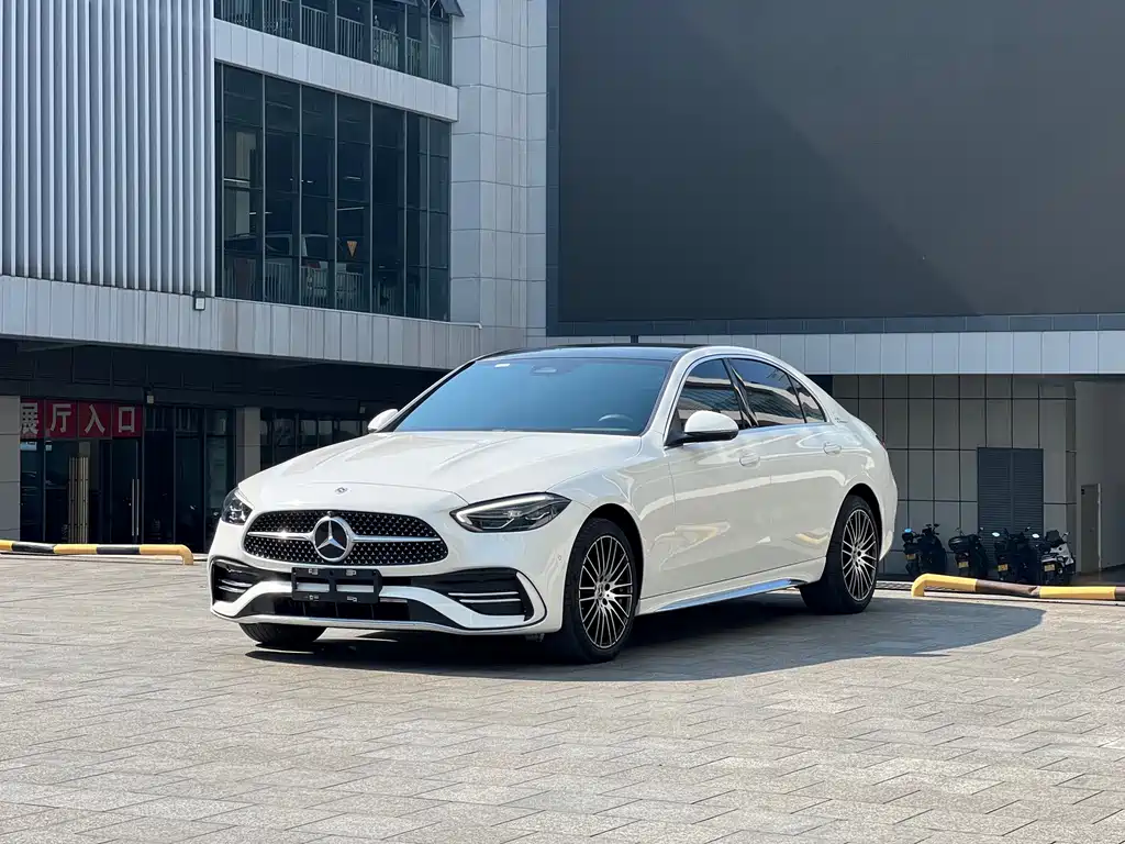 Mercedes-Benz C-Class — фото 1