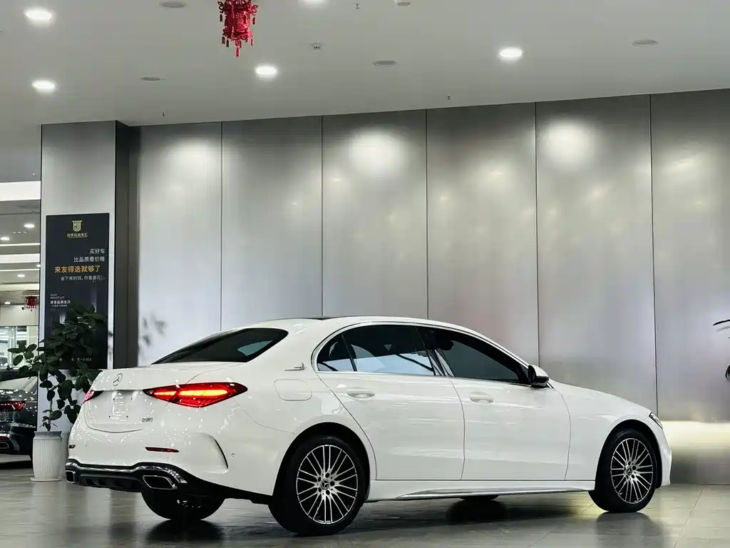 Mercedes-Benz C-Class — фото 15