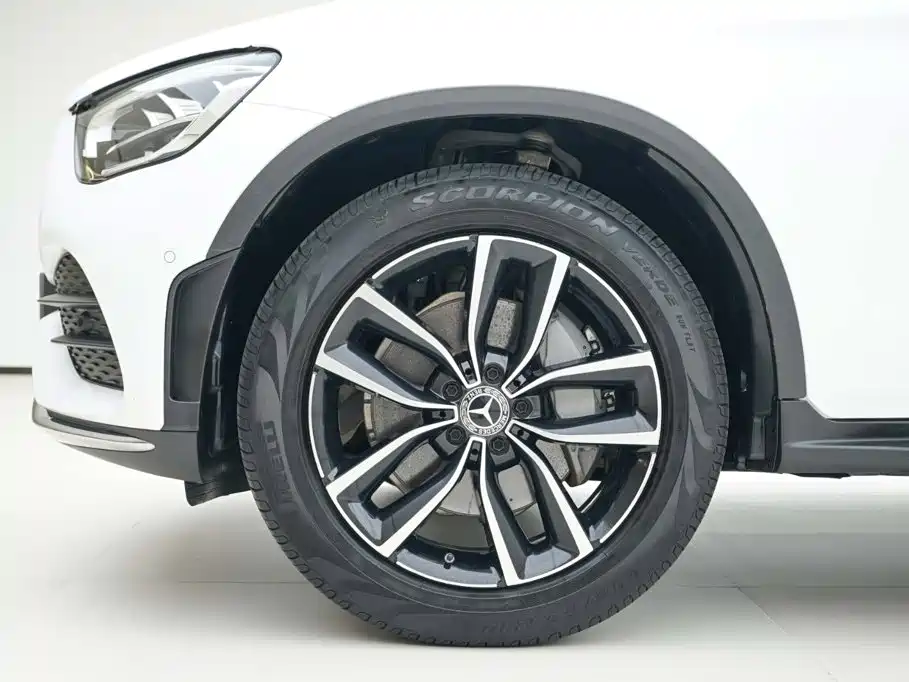 Mercedes-Benz GLC — фото 14