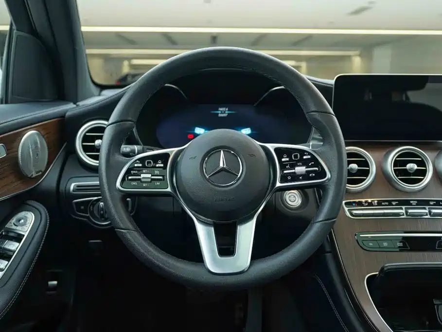 Mercedes-Benz GLC — фото 16