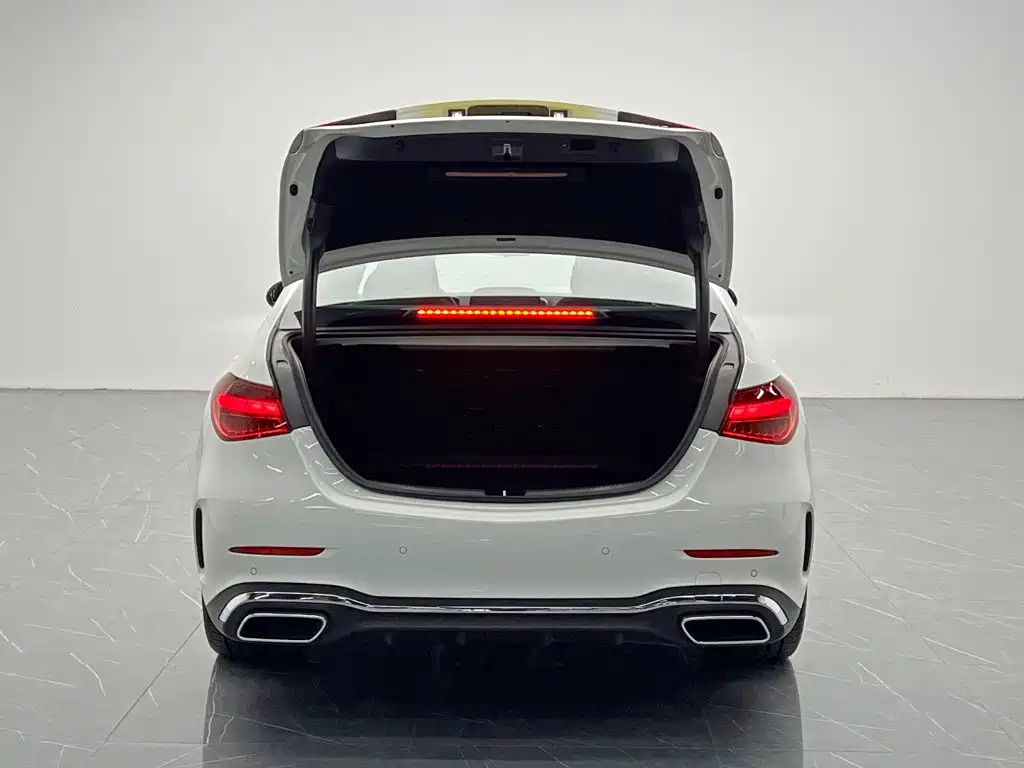 Mercedes-Benz C-Class — фото 10