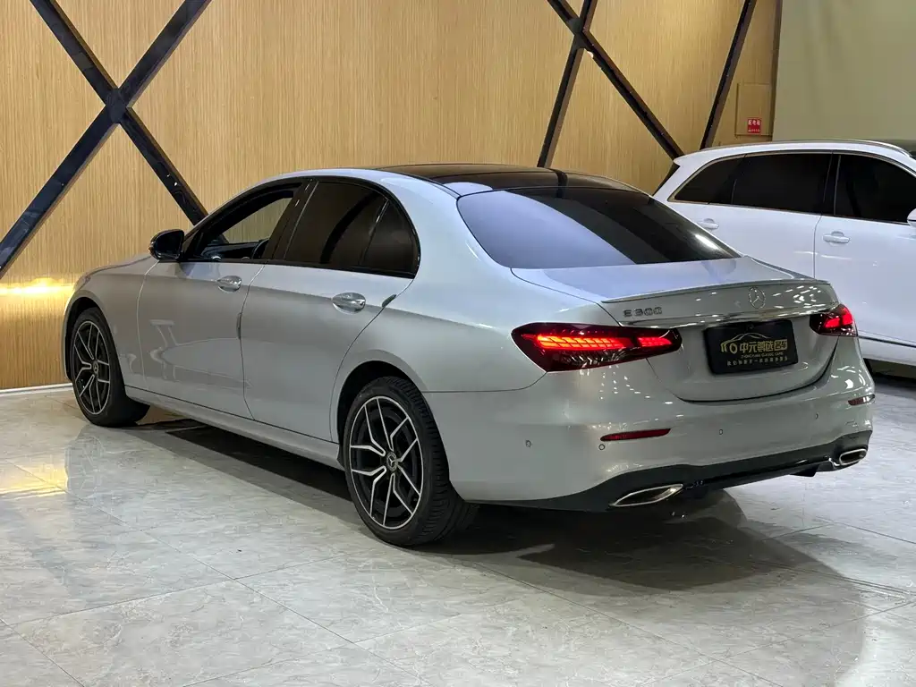 Mercedes-Benz E-Class (Import) — фото 20