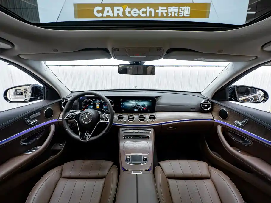 Mercedes-Benz E-Class — фото 14