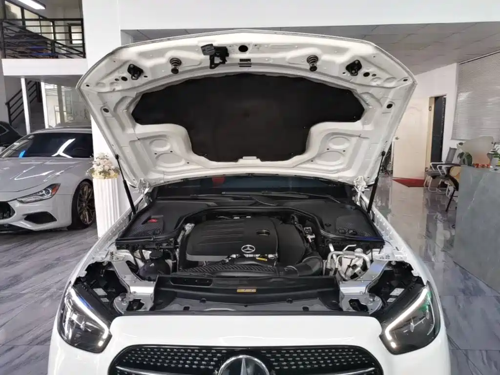 Mercedes-Benz E-Class (Import) — фото 19