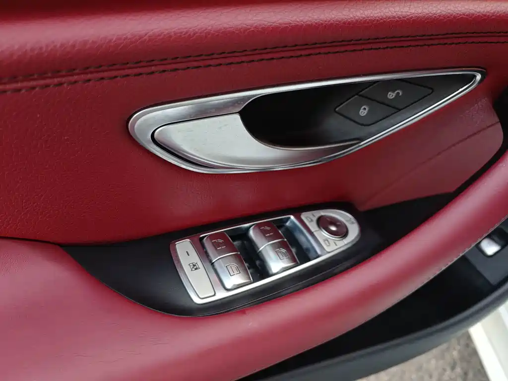 Mercedes-Benz CLS — фото 21