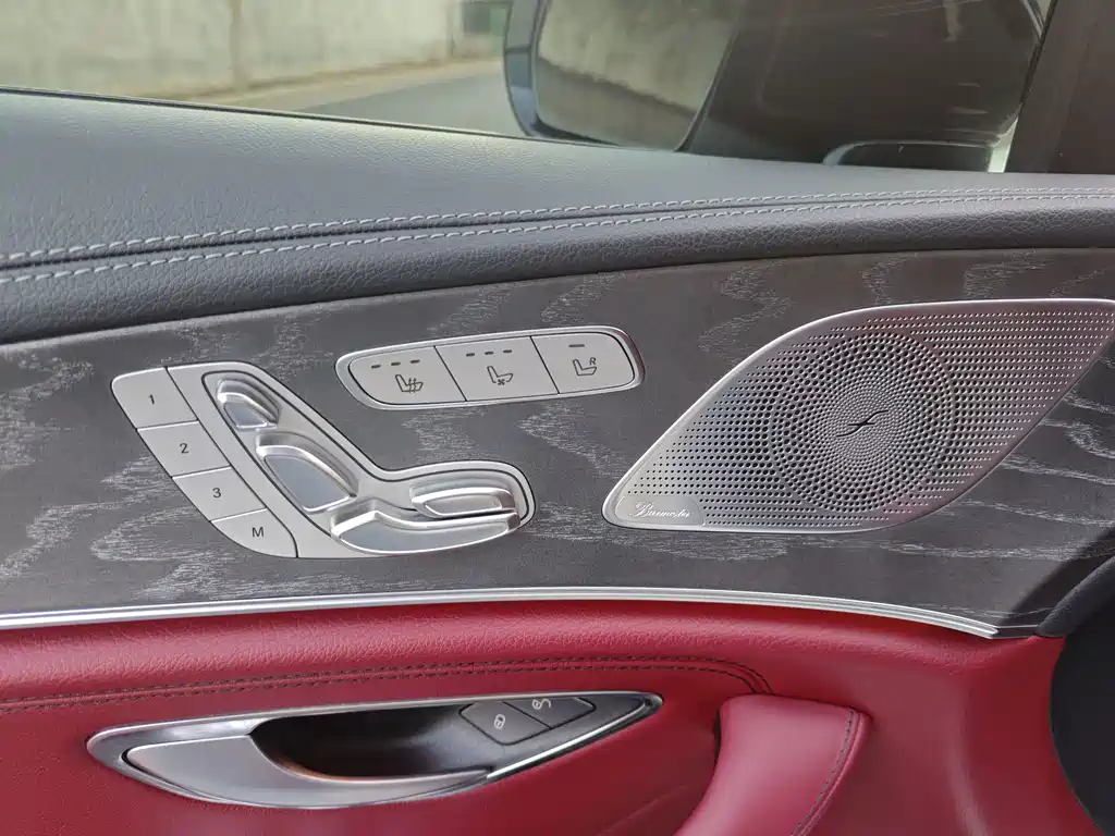 Mercedes-Benz CLS — фото 22