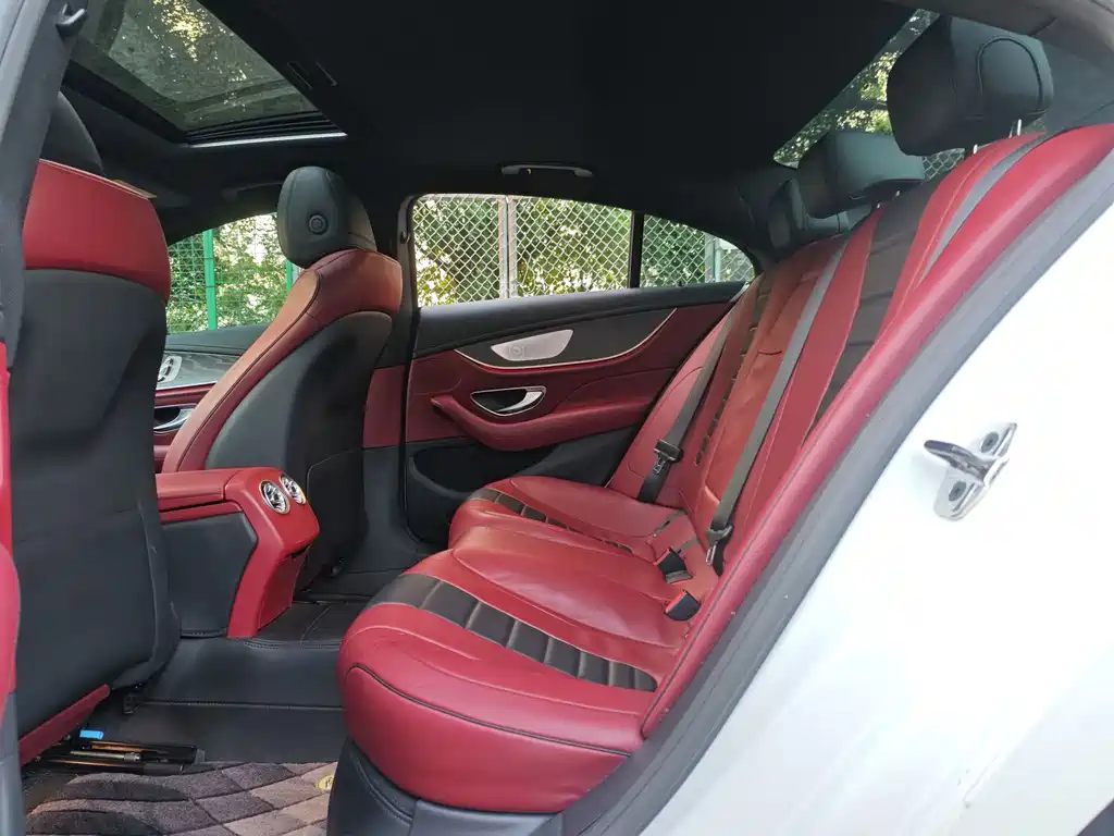 Mercedes-Benz CLS — фото 6