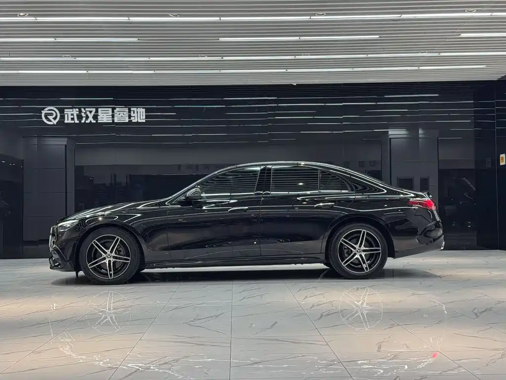 Mercedes-Benz E-Class (Import) — фото 3
