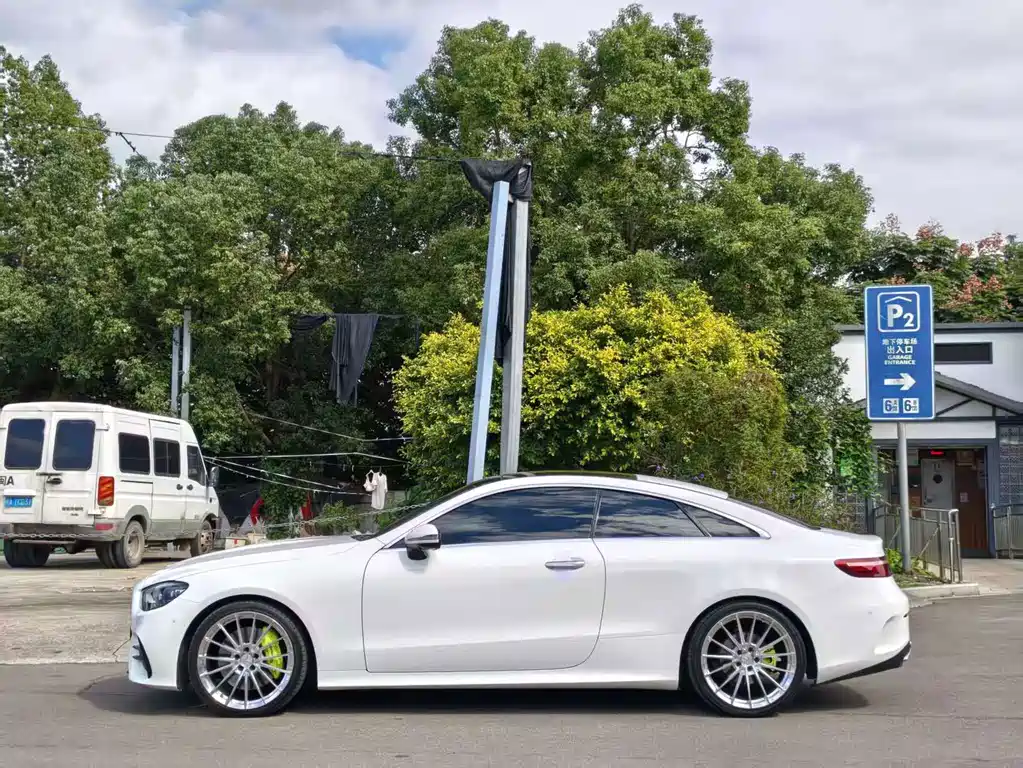 Mercedes-Benz E-Class (Import) — фото 2