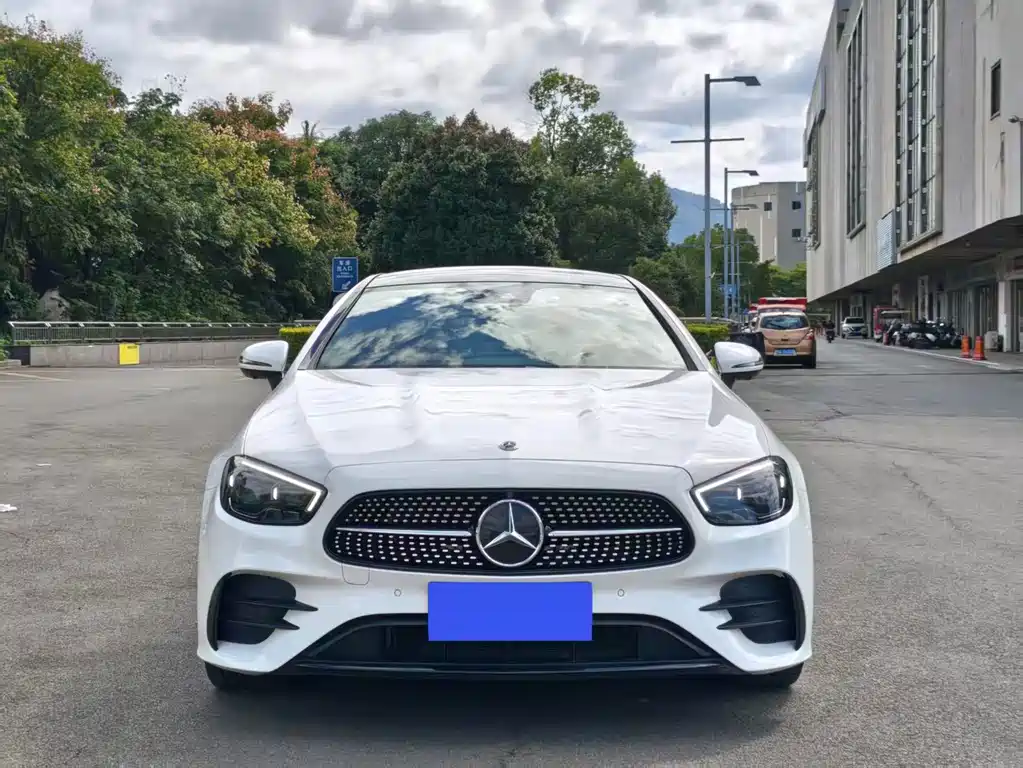Mercedes-Benz E-Class (Import) — фото 4