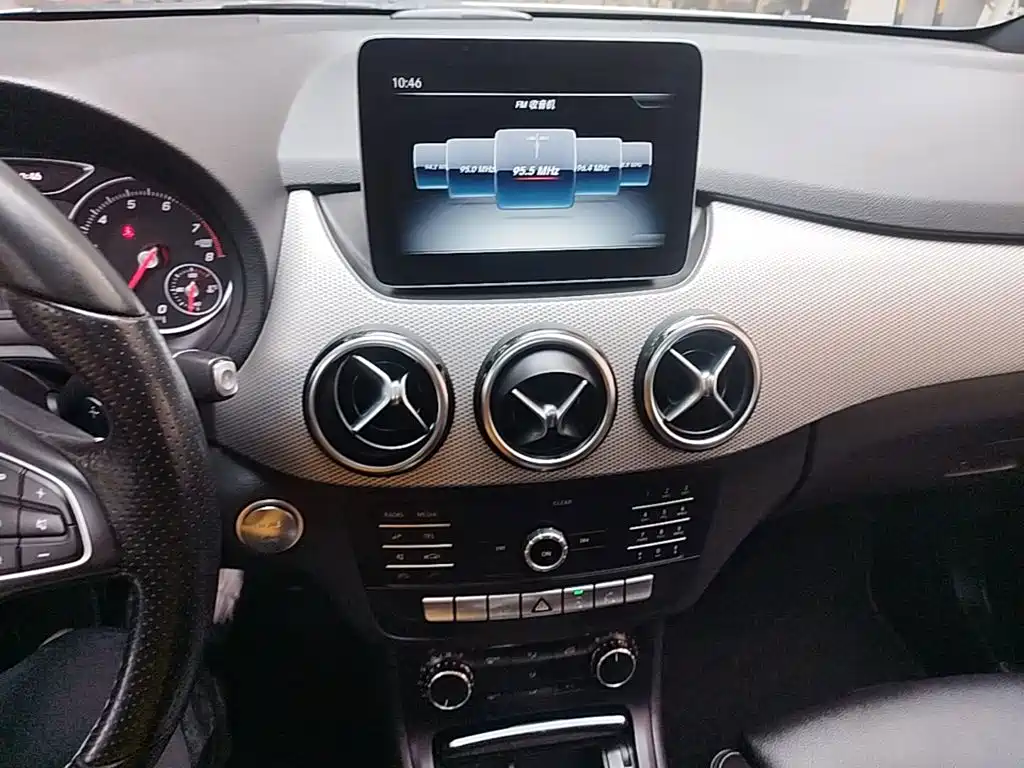 Mercedes-Benz B-Class — фото 17