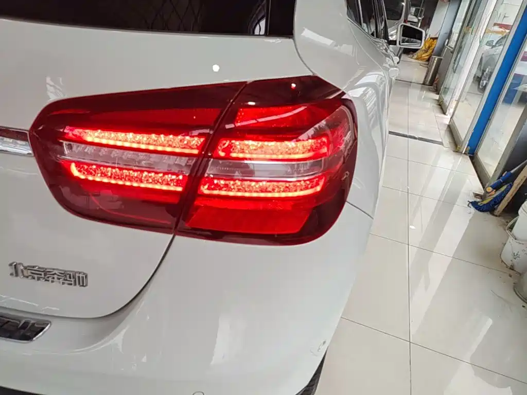 Mercedes-Benz GLA — фото 7