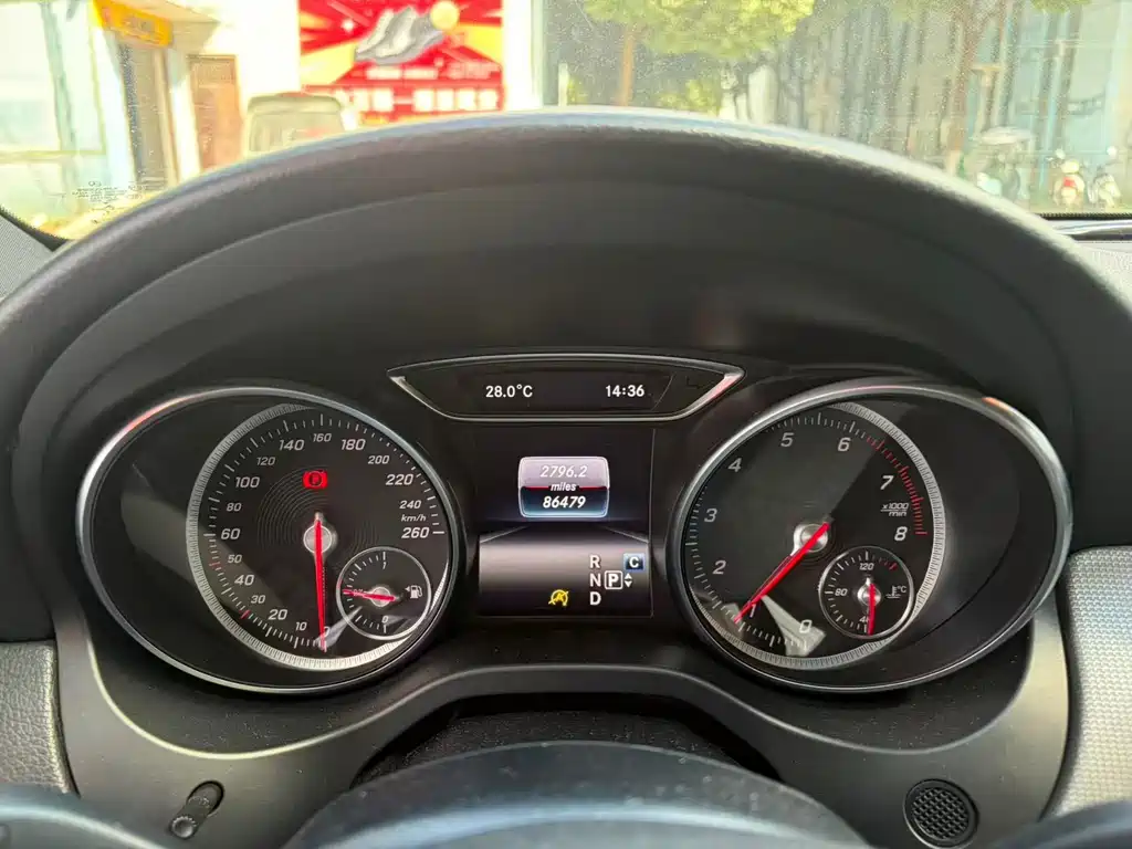 Mercedes-Benz CLA (Import) — фото 13