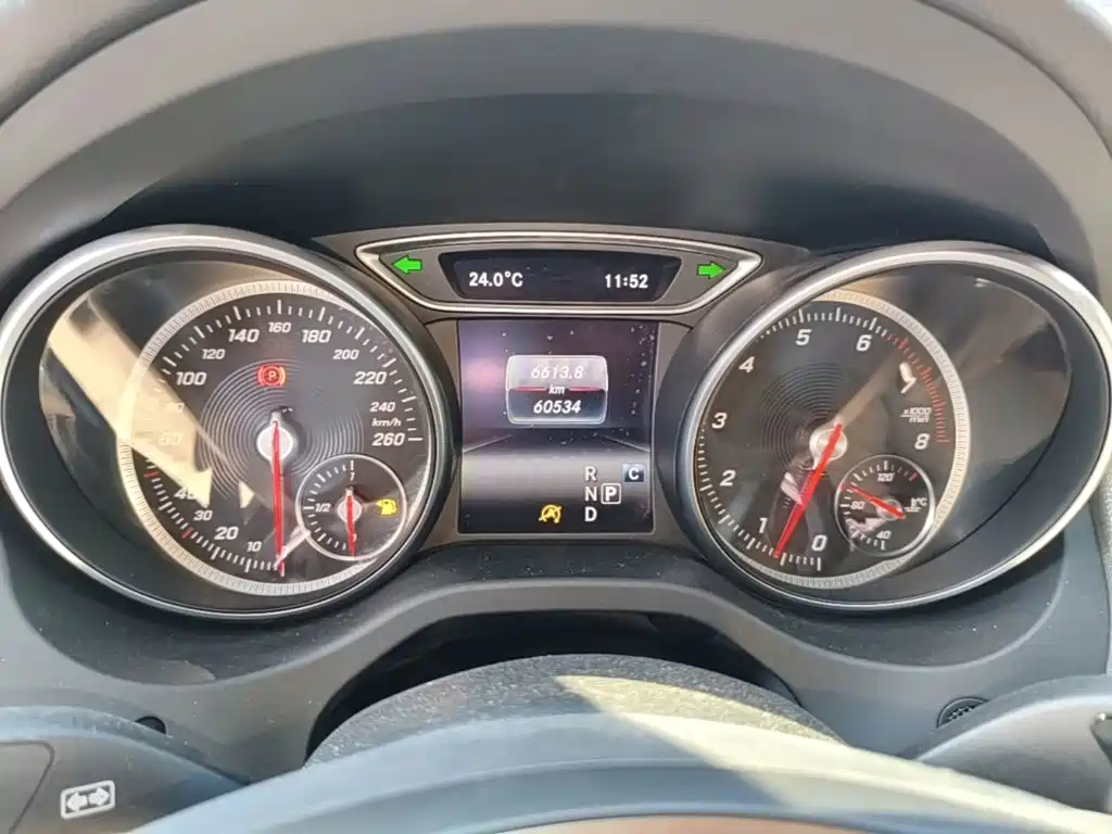 Mercedes-Benz CLA (Import) — фото 11