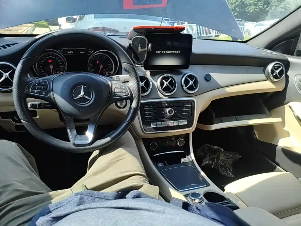 Mercedes-Benz CLA (Import) — фото 9
