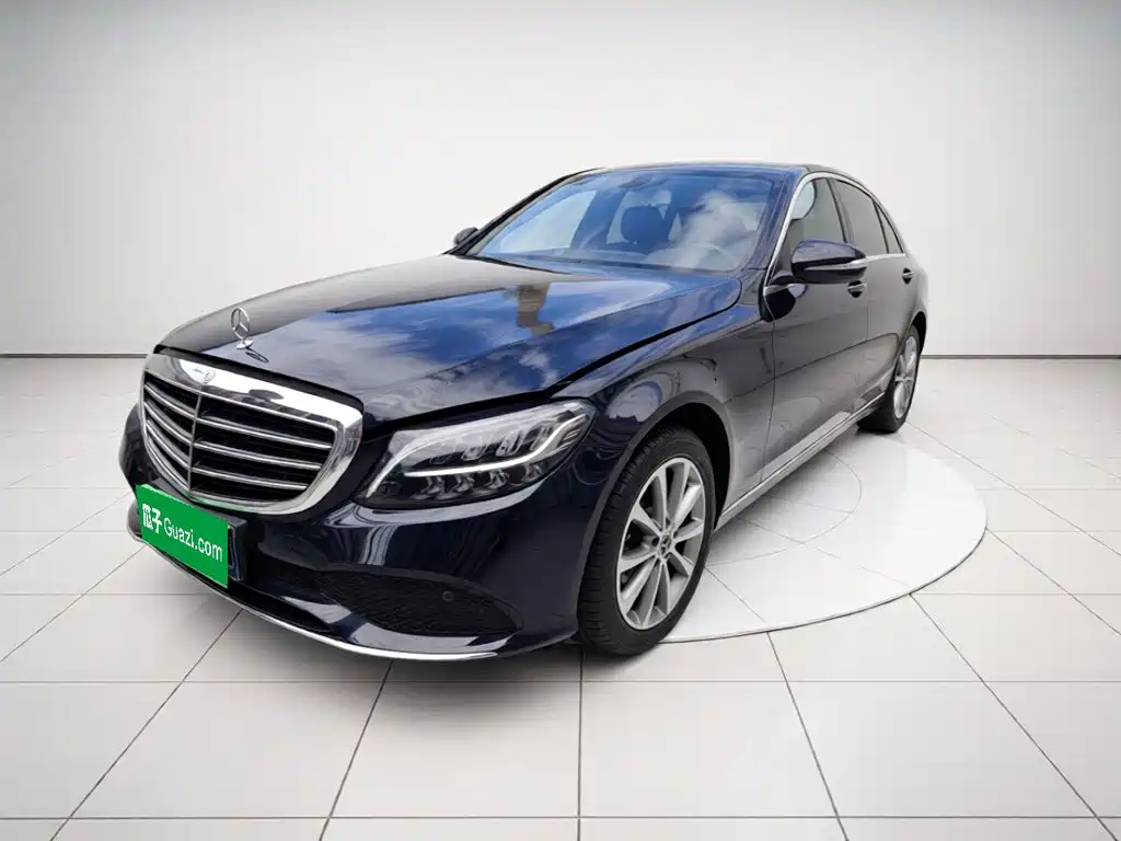 Mercedes-Benz C-Class — фото 1