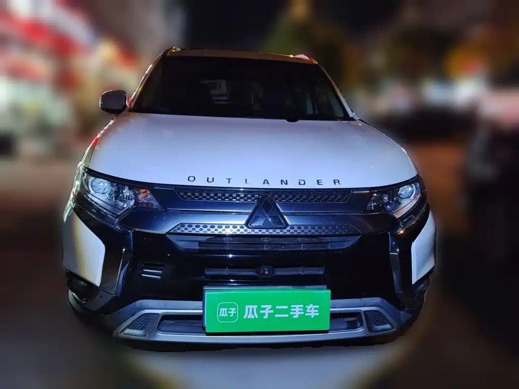 Mitsubishi Outlander — фото 2
