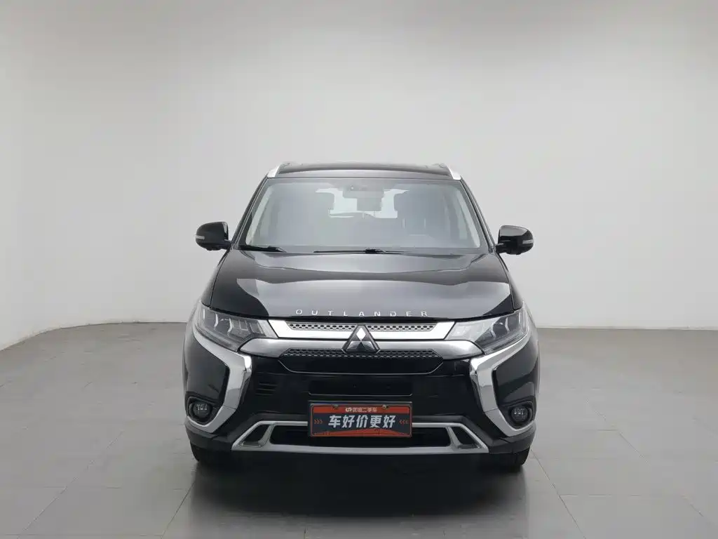 Mitsubishi Outlander — фото 3
