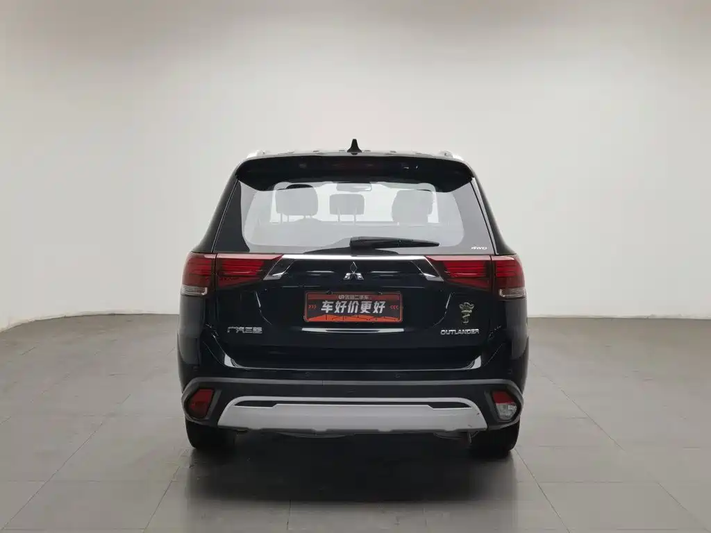 Mitsubishi Outlander — фото 4