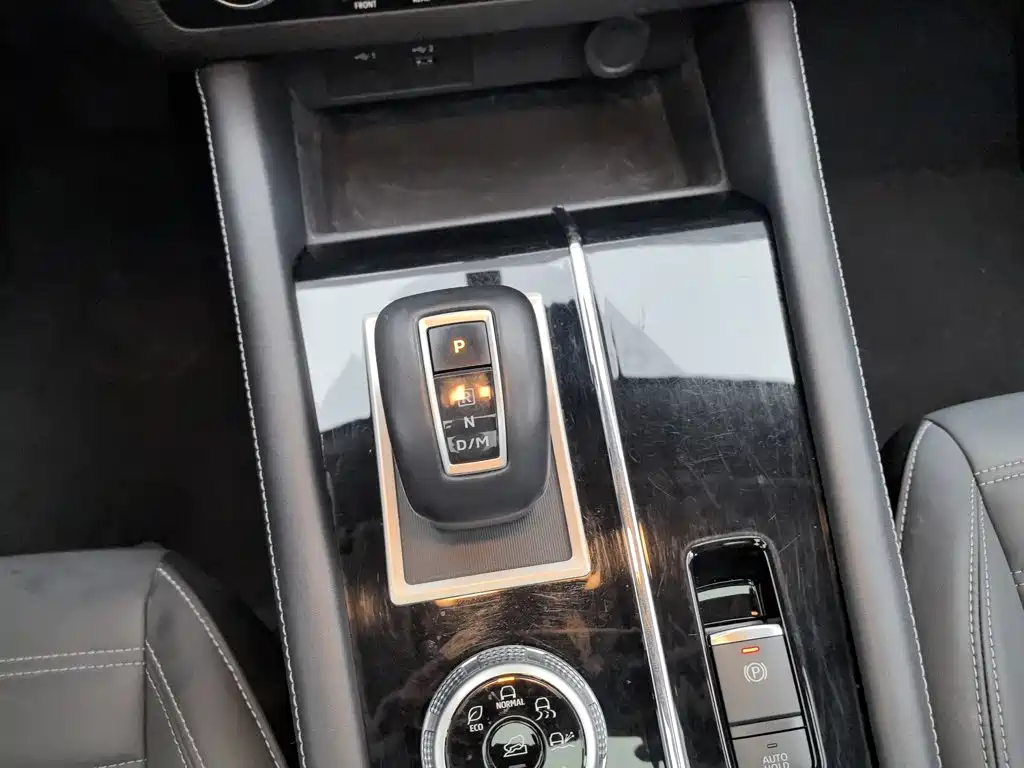 Mitsubishi Outlander — фото 13