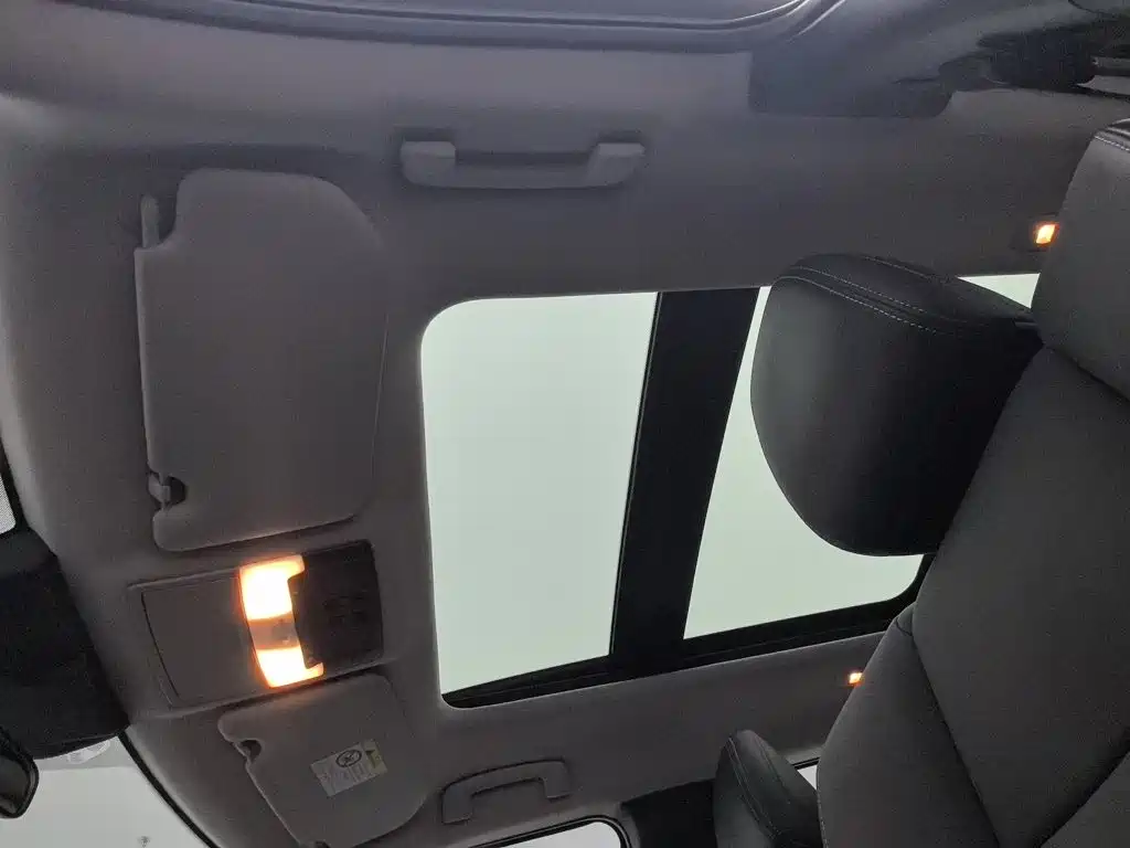 Mitsubishi Outlander — фото 14