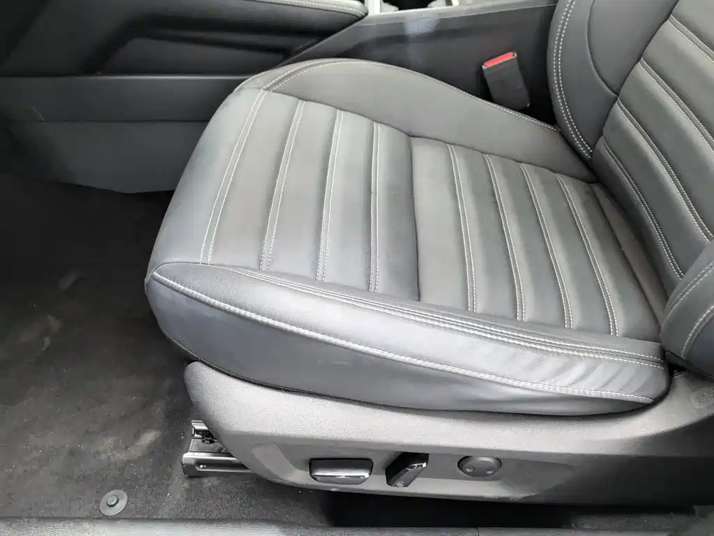 Mitsubishi Outlander — фото 20