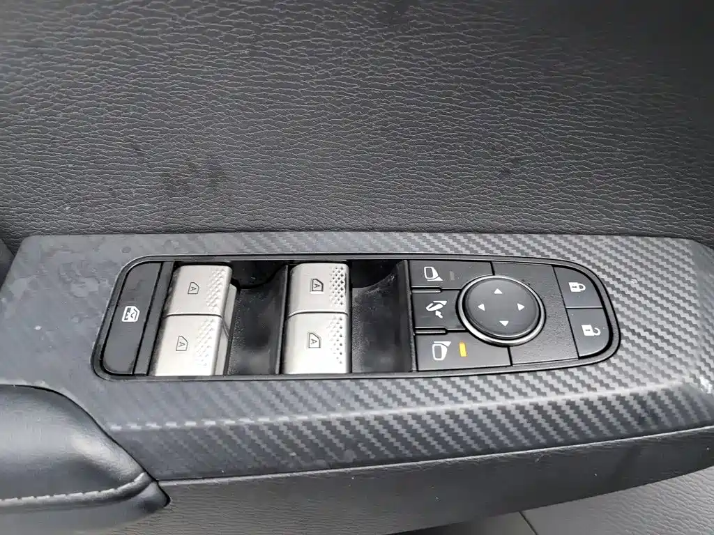 Mitsubishi Outlander — фото 9