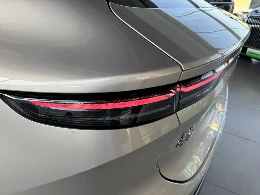 NIO EC7 — фото 8