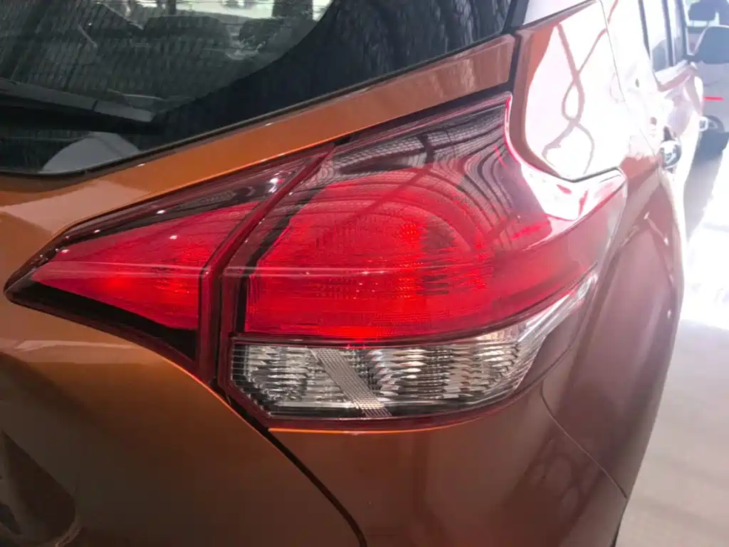 Nissan Kicks — фото 7