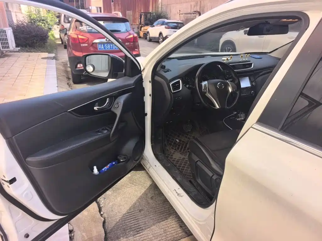 Nissan Qashqai — фото 17