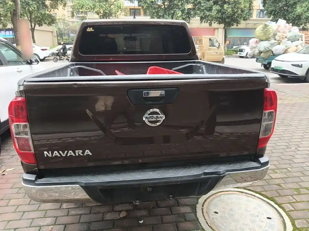 Nissan Navara — фото 5