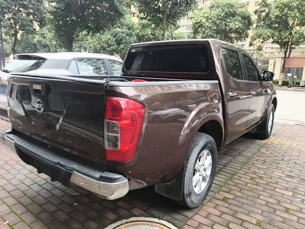 Nissan Navara — фото 6